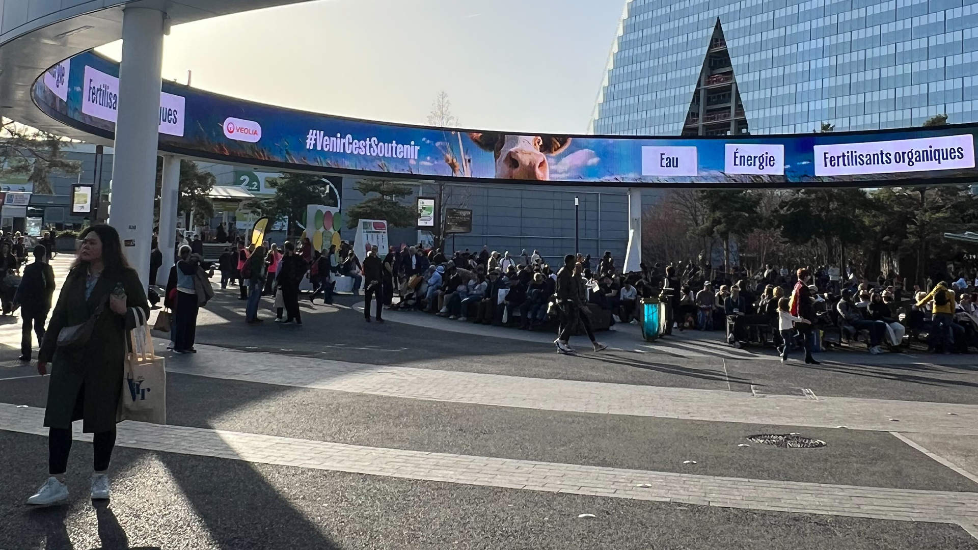 Écran circulaire, porte de Versailles